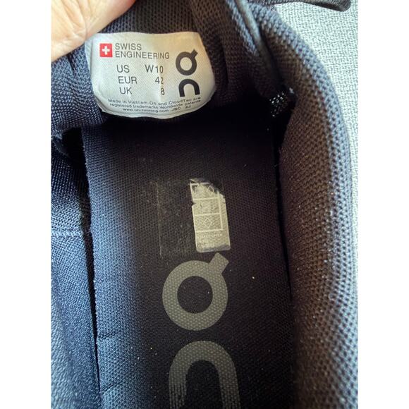 On Women's Cloud X Running Shoe Black Sz 10 Lightweight - Picture 10 of 10